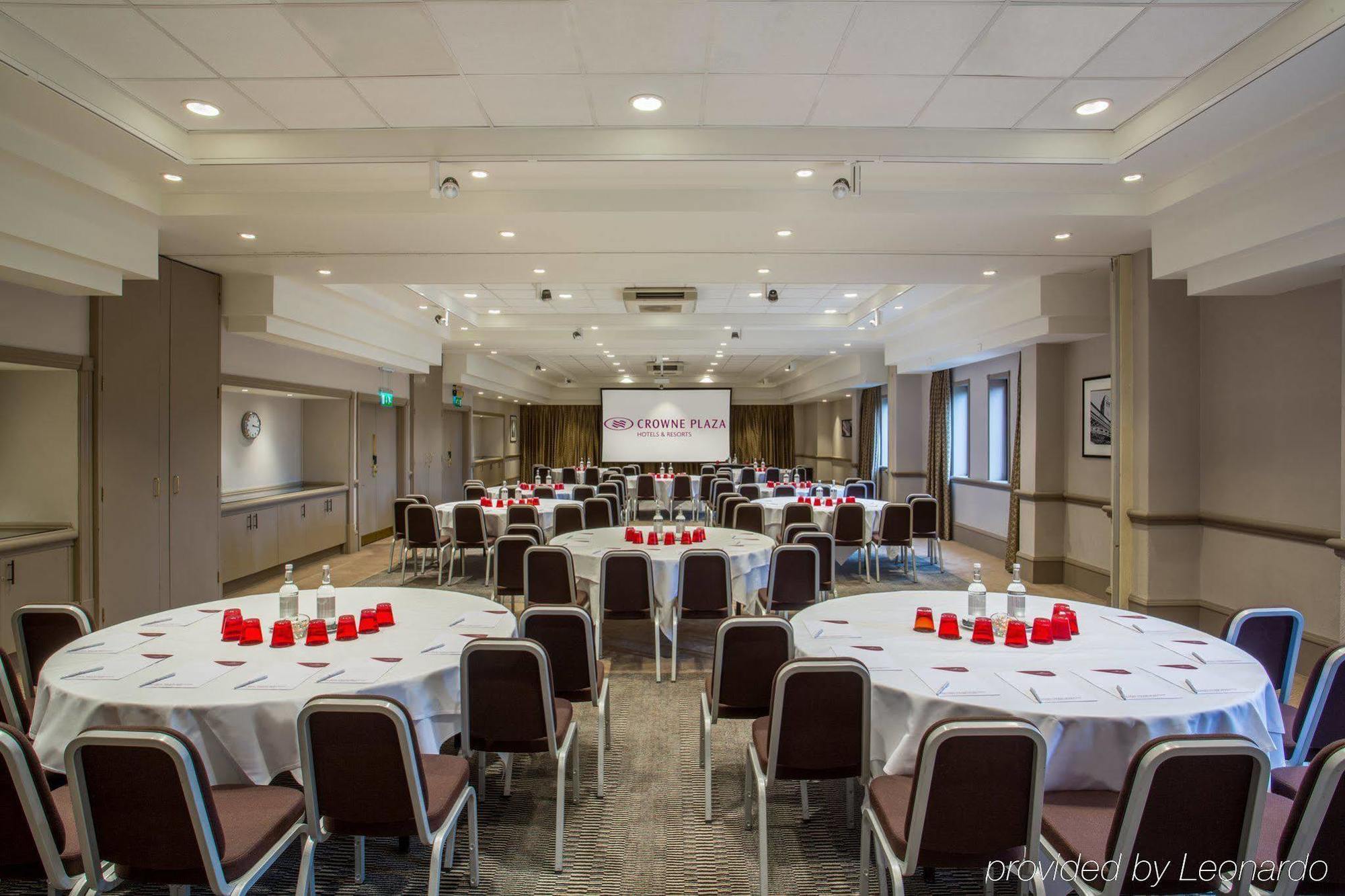 Crowne Plaza Leeds By Ihg Hotel 4*